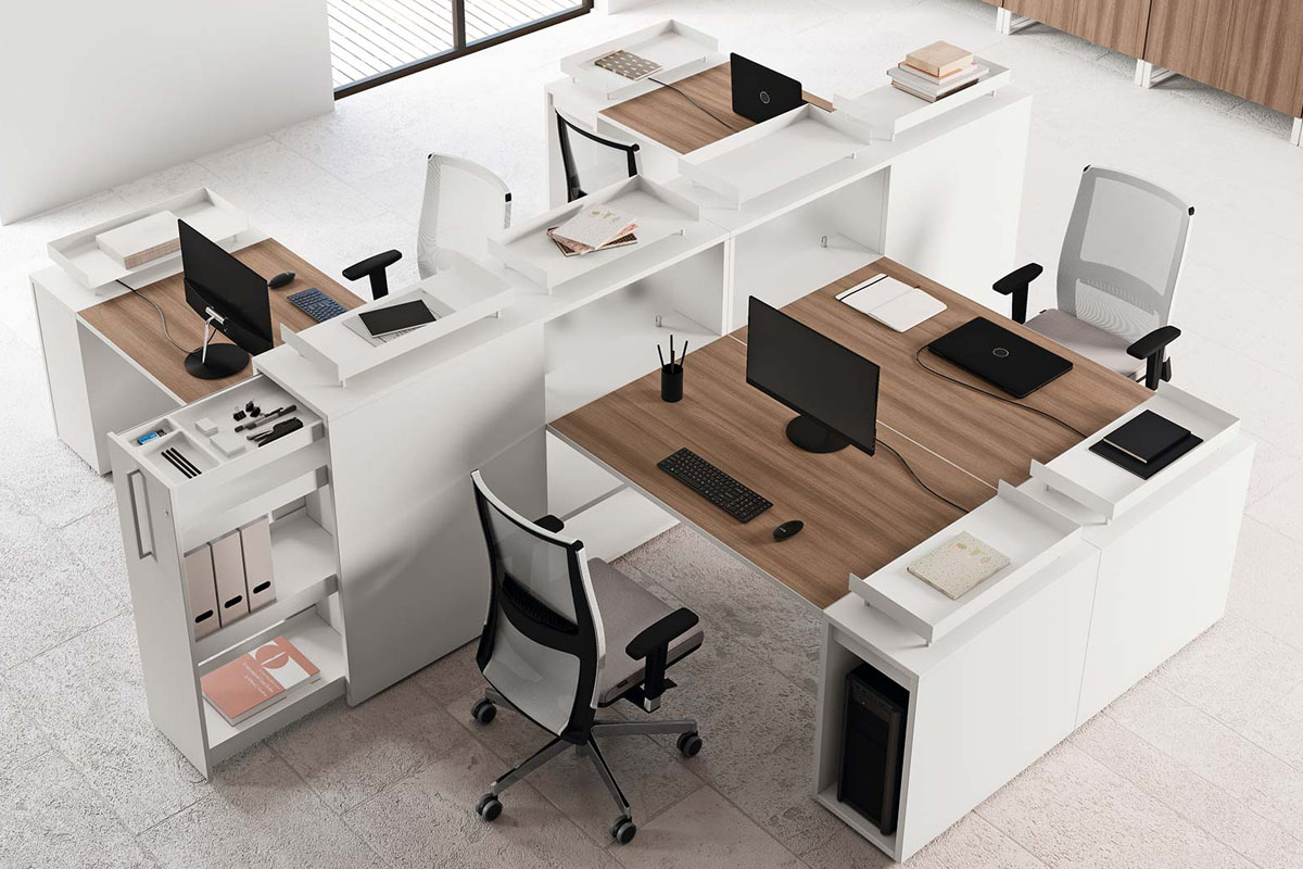 Столы для маленького офиса